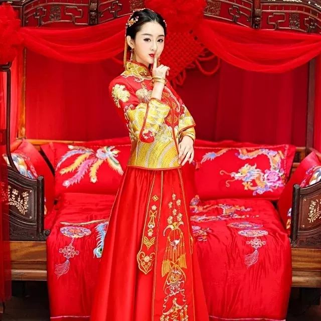 结婚当天秀禾妆造,结婚当天秀禾服什么时候穿